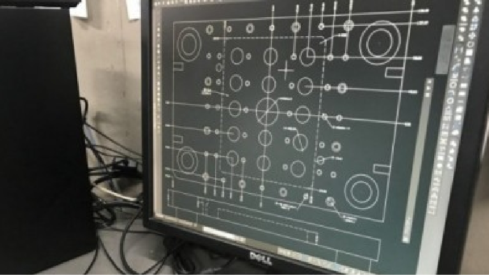 CADで作成した金型の図面